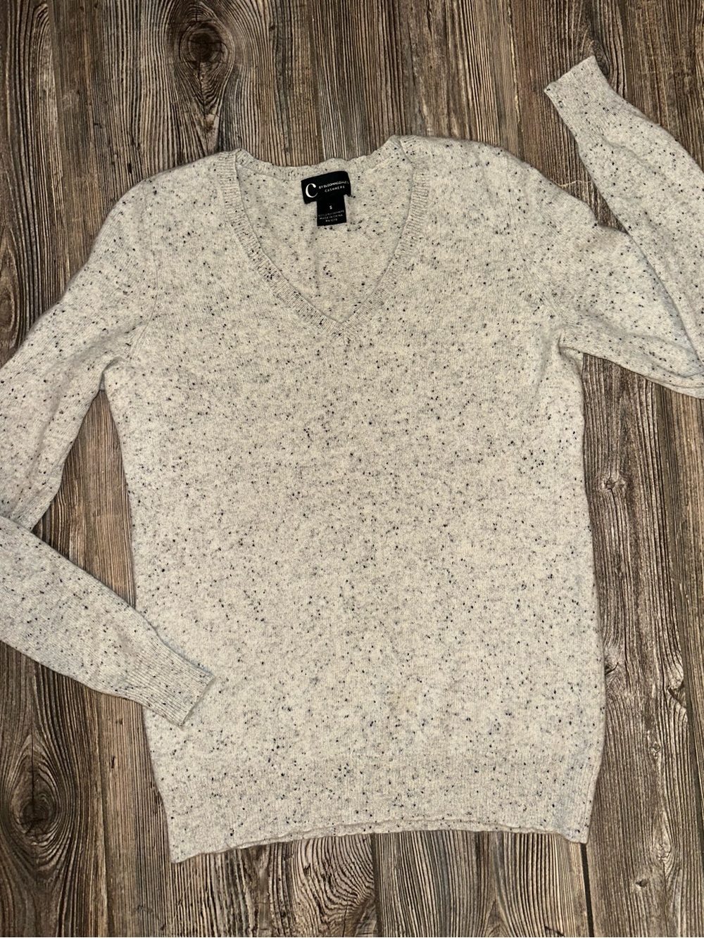 C by Bloomingdale’s Cashmere Cream Speckled V-Neck Sweater Soft Cozy Size Small